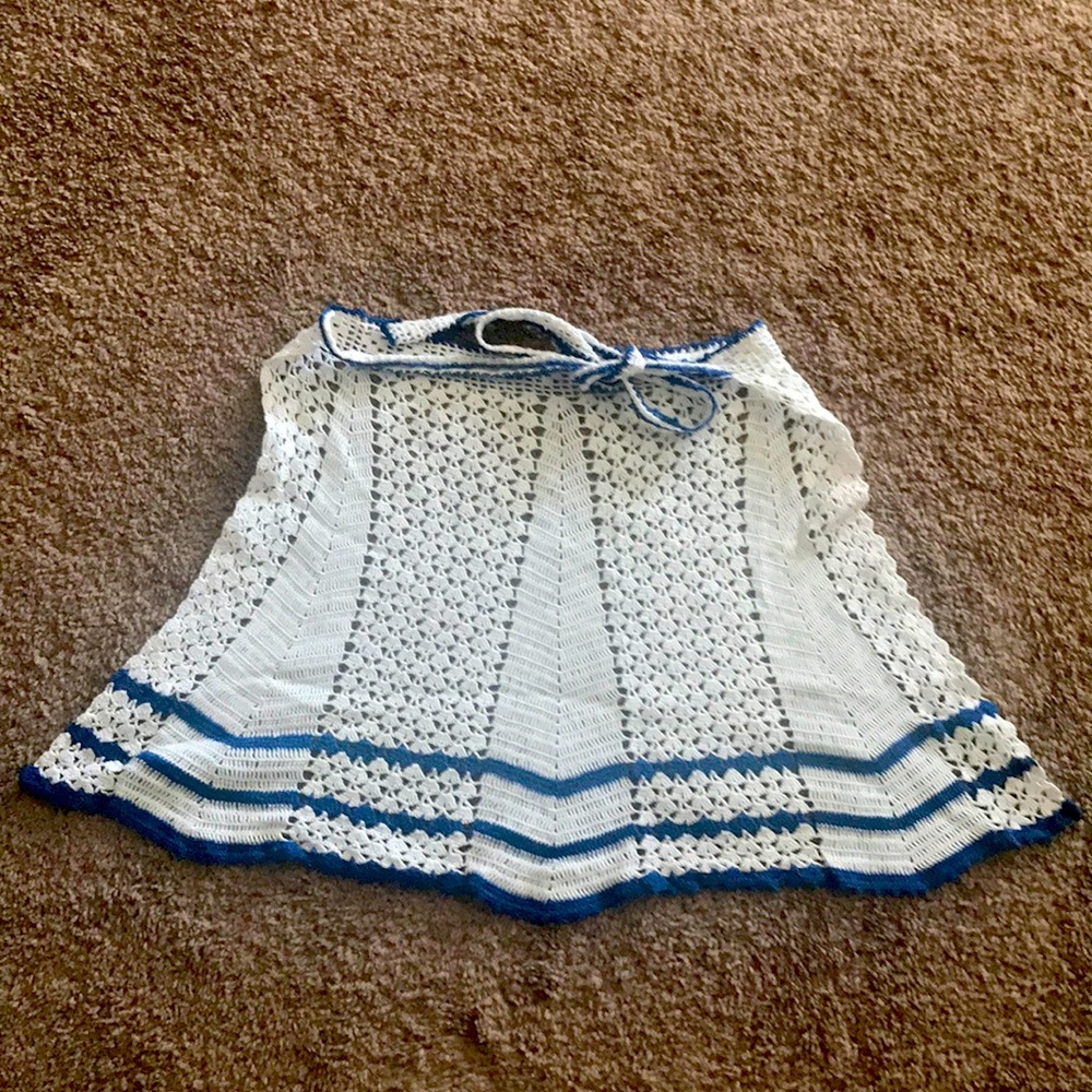 Vintage Hand Crocheted White and Blue Tie Back Kitchen Half Apron Skirt